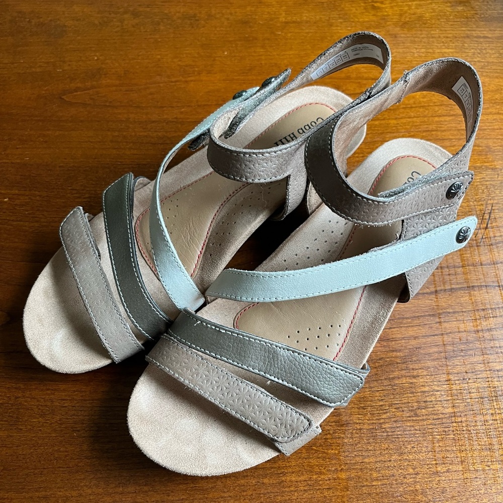 Cobb Hill Womens Hollywood Brown Tan Gold  Slingbacks Sandals Size 7.5